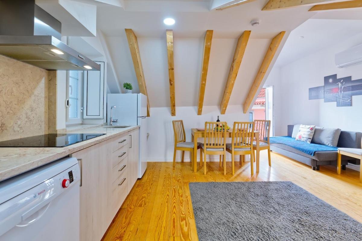 Apartment Stunning Loft In The Downtown Lisbon